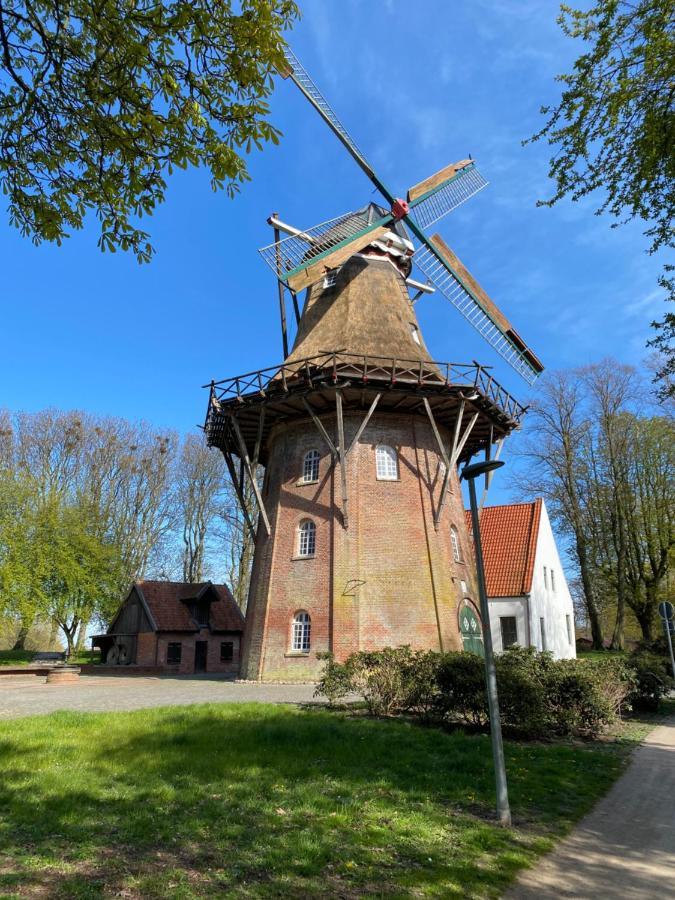 Charmante Altbauwohnung an der Kesselschleuse 2 Emden Exterior foto